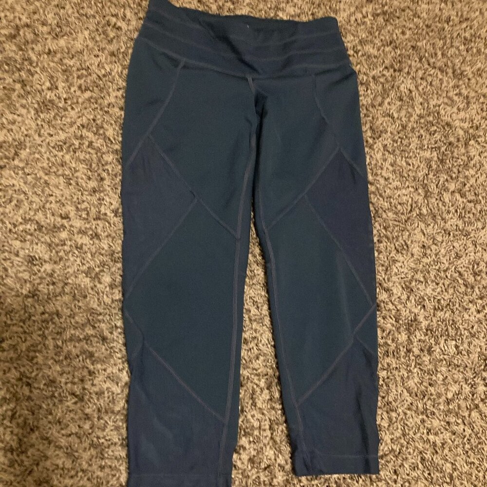 Athleta Sonar Mesh Crop Legging Size XS Xtra Small Dark Blue Geometric Stitching